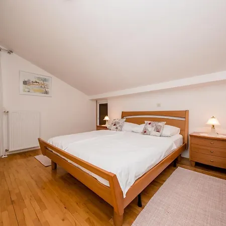 Anggela Guest house