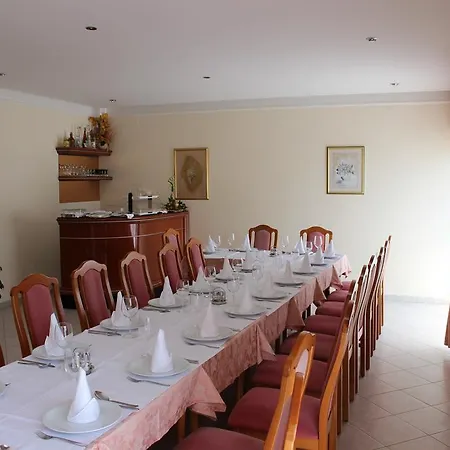 Anggela בית הארחה 4*